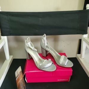 DREAM PAIRS Womens Chunk Low Heel Pump Sandal 6.5